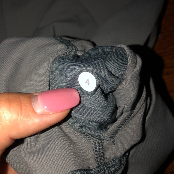 Lululemon RARE Slate Grey High Rise Wunder Under - Picture 3 of 4